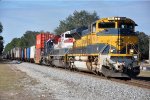 Long intermodal (101) rolls outhbound